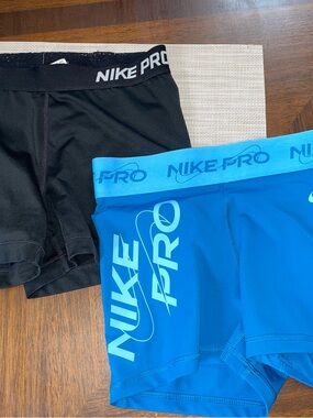Nike Pro Women’s Medium Shorts Bundle 2 Pair Black Blue Athletic Workout”